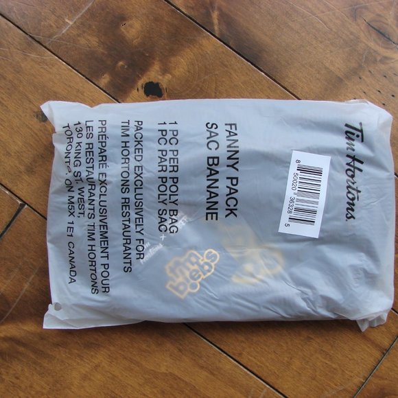 Justin Bieber x Tim Hortons Fanny Pack ~ NWT ~ BRAND NEW IN PACKAGE - Picture 2 of 3